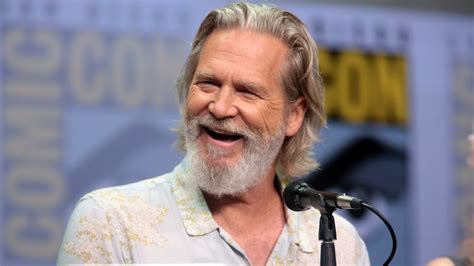 Jeff Bridges Worked With A Trainer To Walk His Daughter Down The Aisle Youtube