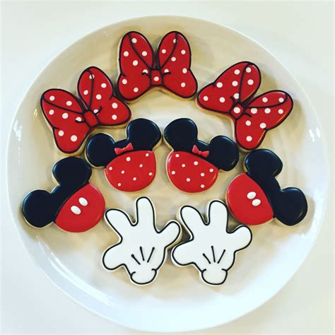 mickey_mouse_cookies | Cookie decorating, Disney cookies, Disney desserts