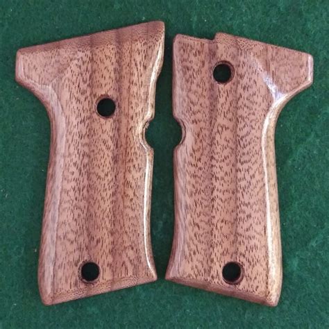 Beretta 92 Compact Walnut Texas Grips