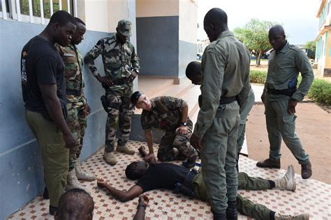 EFS Formation de militaires togolais au contrôle des navires en mer