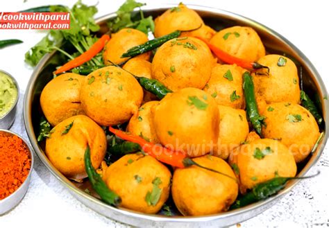 Aloo Pyaz Pakora Recipe अब बरसात के मौसम में बनाए आलू प्याज का पकौड़ा