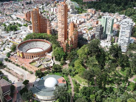 Parque De La Independencia Bogot Colombia Desde El Colp Flickr