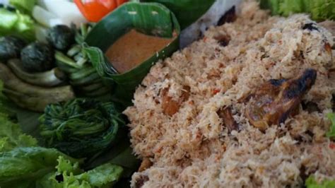 Pecel Pitik Dan 5 Kuliner Malam Di Banyuwangi Yang Terkenal Enak Dan