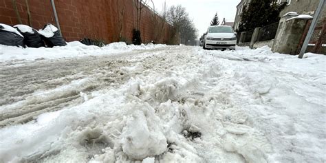 W poniedziałek deszczowo IMGW ostrzega przed oblodzeniem i roztopami