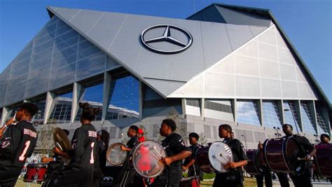 Check Out Atlantas New Mercedes Benz Stadium