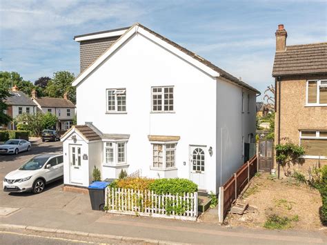 2 Bed Semi Detached House For Sale In Molesey Road Hersham Kt12 Zoopla