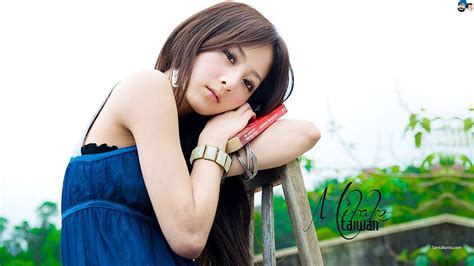 Mikako Taiwan Cute Girl Simple Beauty Sky Blue Hd Wallpaper Peakpx