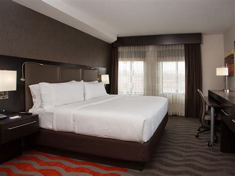 Hotel in Downtown Springfield, MA | Holiday Inn Express Springfield Downtown