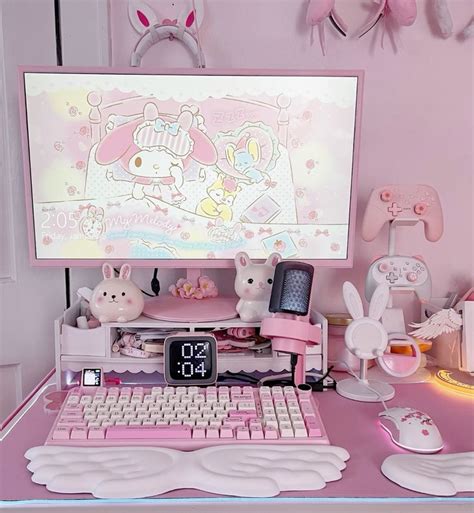 Kawaii pink gaming setup in 2024 | Gaming desk setup, Room inspiration ...