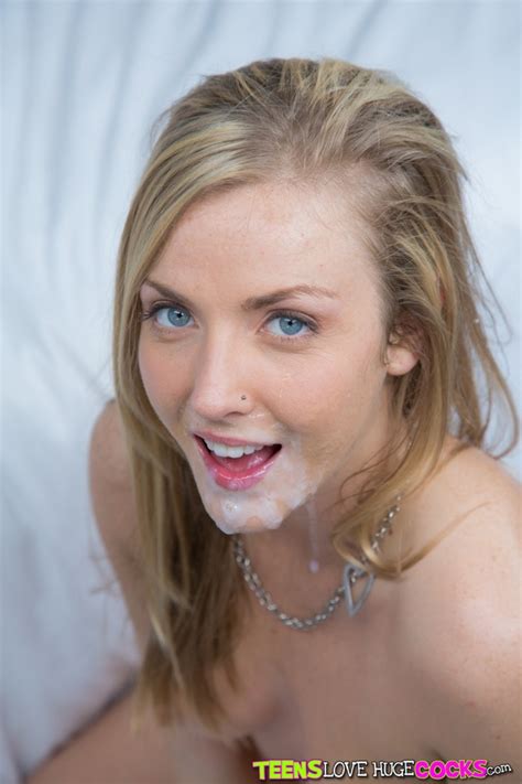 Karla Got Cum On Her Lips Photos Karla Kush MILF Fox