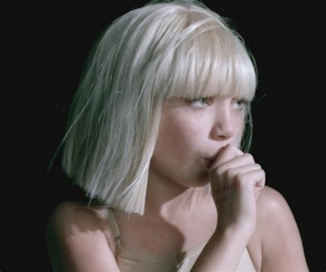 Sia (Sia Kate Isobelle Furler) Biography - Facts, Childhood, Family ...