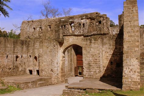 Travel Guide To The Largest Fort In Himalayas Kangra Fort In Himachal