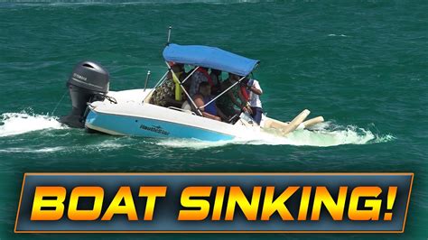 BOAT SINKING AT HAULOVER INLET MAYDAY MAYDAY 8 PASSENGERS YouTube