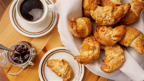 Karpatka Czyli Ciasto Ptysiowe Z Kremem Curlybaking