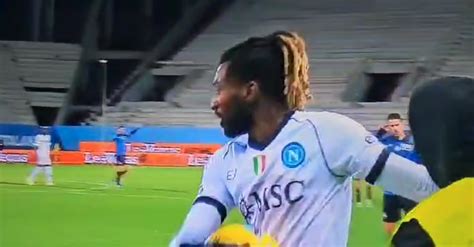 VIDEO Anguissa Siparietto Con Un Raccattapalle Il Bellissimo Gesto Di