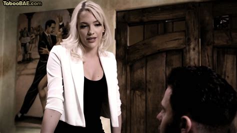 Blonde Boss Get Throatfuck By Hot Client