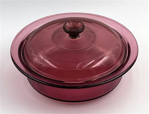 Corning Vision Cranberry 2 5 L Casserole W Glass Lid 12483