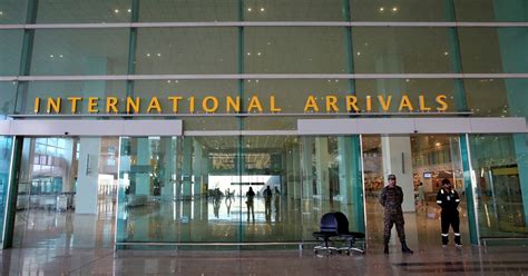 Pakistan airport security staffer penalised for lip-synching to Indian ...