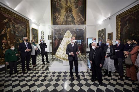 Fotos El Cardenal Bendice El Manto Solidario Para La Virgen Las