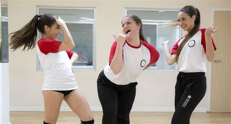 Bailar ¿de Qué Sirve Escuela De Danza Stardanze