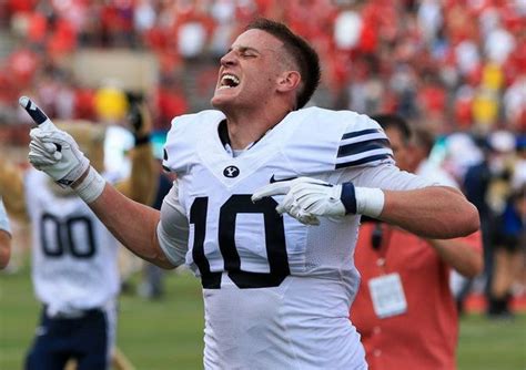 BYU S Tanner Mangum Throws Hail Mary Touchdown Vs Nebraska To Give