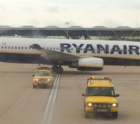 Ryanair planes crash at Stansted airport causes THREE HOUR delay and ...