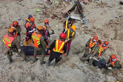 Davao de Oro landslide death toll climbs to 92 | Philstar.com