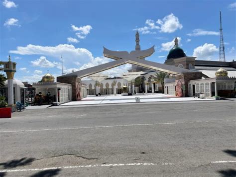 Masjid Ar Rahman Blitar Sejarah Alamat Jam Buka Daya Tarik