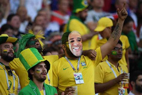 Sérvia X Brasil Fotos Da Torcida Dentro E Fora Do Estádio Superesportes