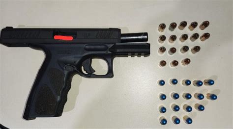 Polícia prende homem pistola 9mm e munições em Campo Mourão