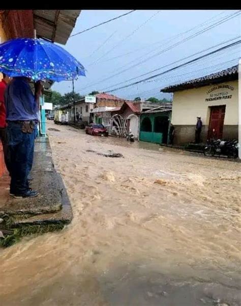 Calles Inundadas Dejaron Lluvias En Erandique Lempira HCH TV