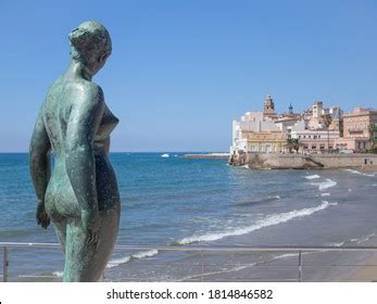 Classic Statue Naked Woman Shot Behind Stock Photo 387825910 Shutterstock