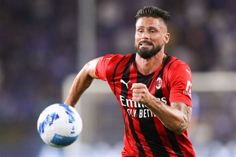 Olivier Giroud à Lac Milan Cest Comme Sil était Là Depuis Des