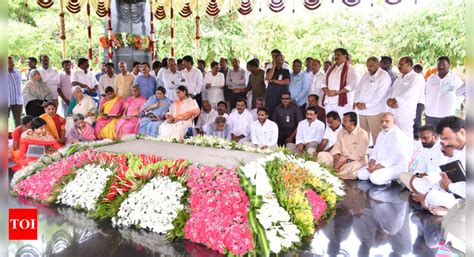 Andhra Pradesh CM Jagan Mohan Reddy Pays Tribute To Father YS