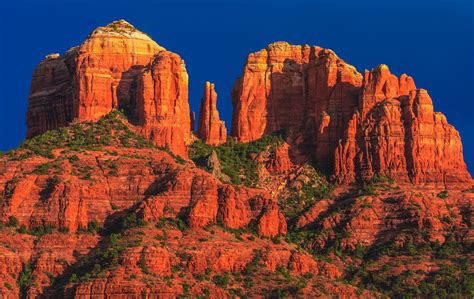 A Complete Travel Guide to Utah’s Mighty Five National Parks