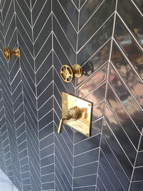 20+ Black Chevron Tile Bathroom