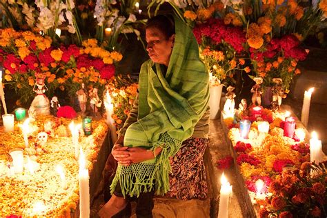 Capturing The Lively Atmosphere Of Oaxacas Day Of The Dead