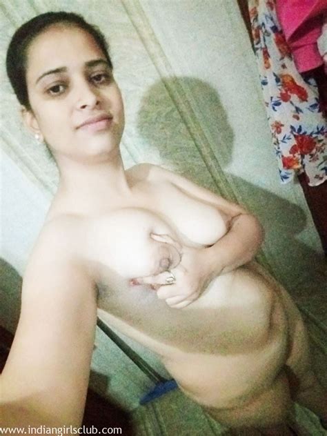 Hot Desi Aunty Revealing Her Hairy Indian Pussy Indian Girls Club