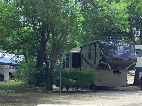 Take-It-Easy RV Resort | Kerrville, TX - RV Parks and Campgrounds in ...