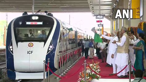 Pm Modi Flags Off Gandhinagar Mumbai Vande Bharat Express Details Here