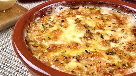 Queso Provolone Al Horno Con Or Gano Y Tomate