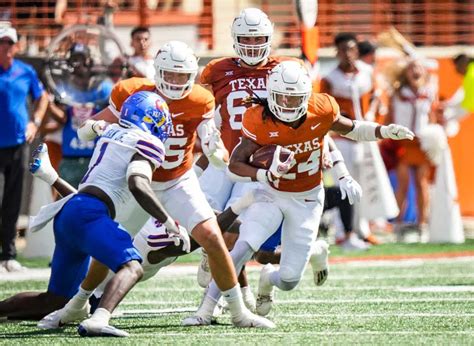 Jonathon Brooks Texas Longhorns Wear Down Kansas Jayhawks Sports