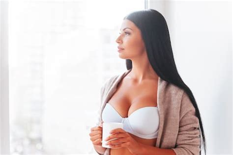 Vampire Breast Lift At Dr V Medical Aesthetics Look Young Again