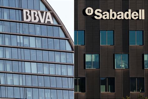 El Bbva Presenta Oficialmente Su Opa Hostil Sobre El Banco Sabadell