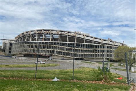 Debate over future of RFK Stadium site and DC football heats up - WTOP News