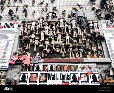 Muro Delle Bambole Il Muro Di Milano Dedicato Alle Vittime Del