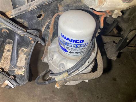 2014 Wabco 4324711010 Air Dryer For A Freightliner Cascadia For Sale