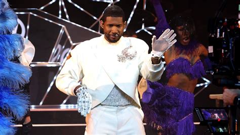 Why Does Usher Wear Gloves When He Performs?