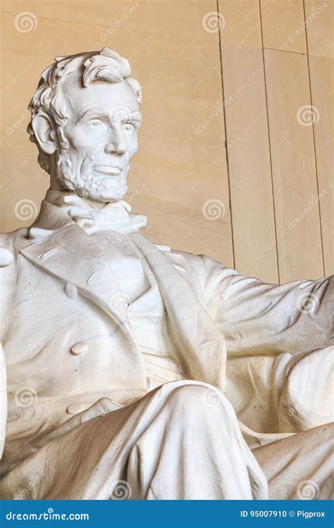 Abraham Lincoln Monument in Washington Editorial Image - Image of ...