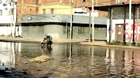 Lluvias En Per R O Tumbes Se Desborda E Inunda Las Calles Y Viviendas